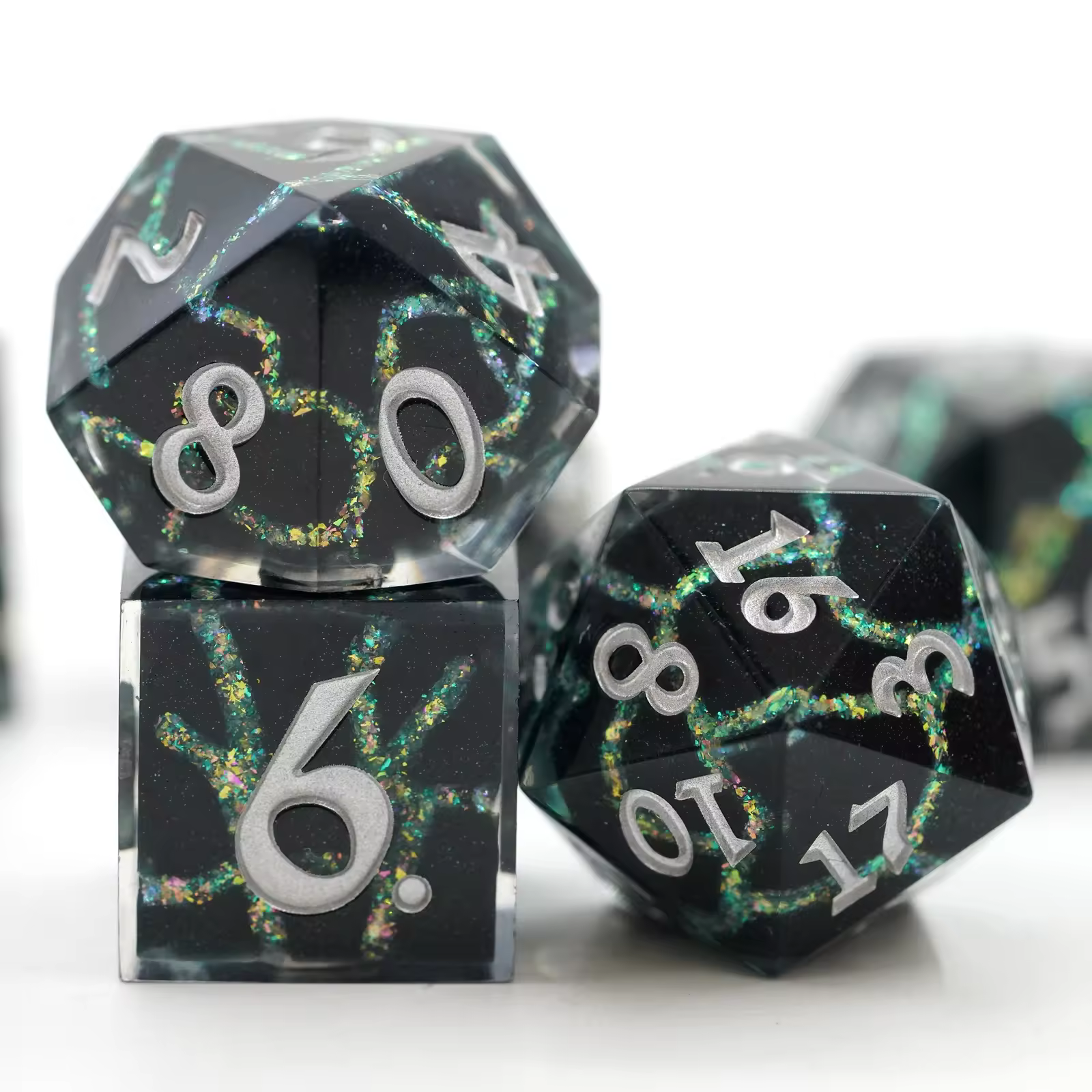 Sharp Edged Emerald Mica Crack Dice